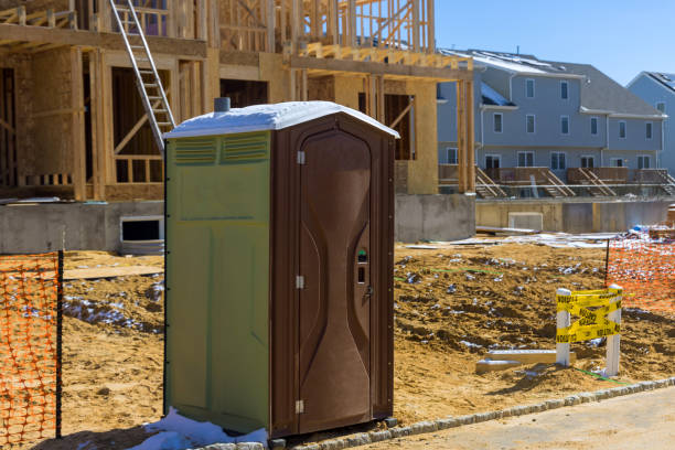 Best Construction site porta potty rental  in Pine Lakes, FL